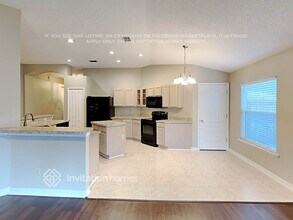 244 Johns Glen Dr in Jacksonville, FL - Foto de edificio - Building Photo