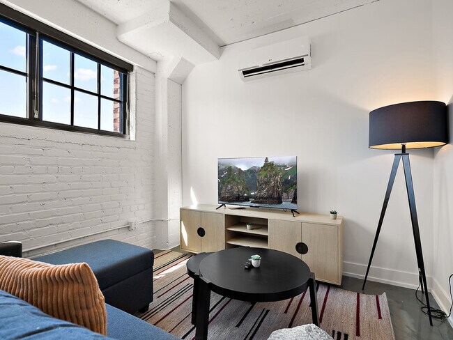 property at 608 N 3rd St