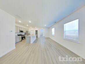 1940 Logan Ln in Conyers, GA - Building Photo - Building Photo