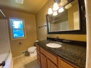 801 Sunrise Rd in Lincoln, NE - Building Photo - Building Photo