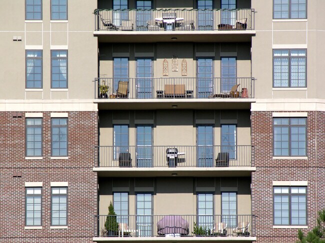 2600 Highland Ave S in Birmingham, AL - Foto de edificio - Building Photo