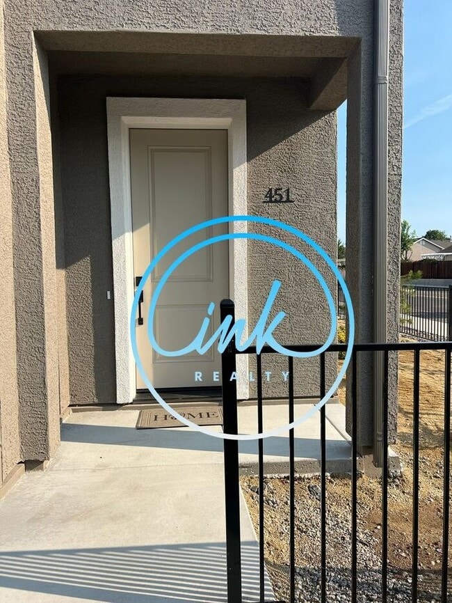 451 Blackbird Ln in Gardnerville, NV - Building Photo - Building Photo