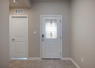 7906 Lariat Toss Dr in Corpus Christi, TX - Building Photo - Building Photo