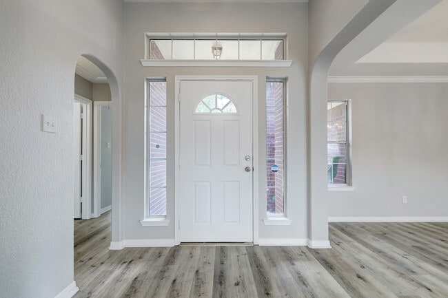 property at 24031 Holleygate Ct