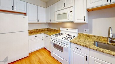 1331 22nd St NW-Unit -4 in Washington, DC - Building Photo - Building Photo