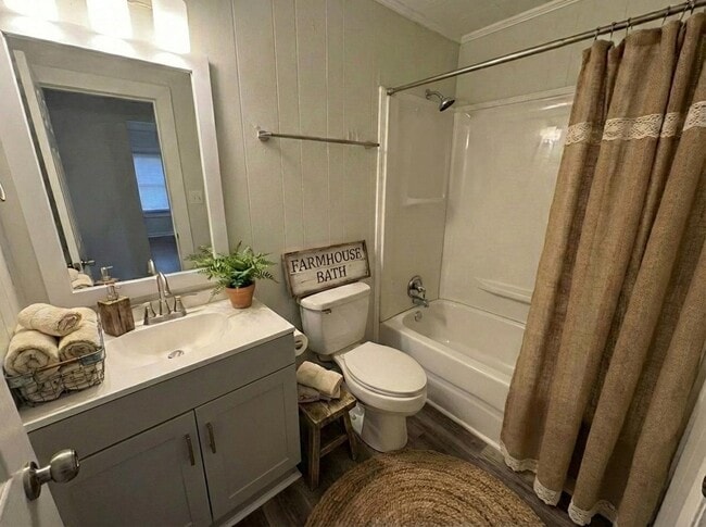 property at 804 Worth St