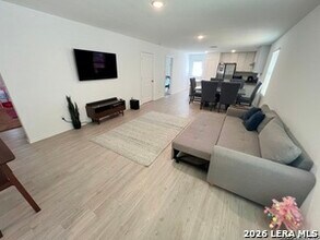 7926 Nessie Trl in San Antonio, TX - Building Photo - Building Photo