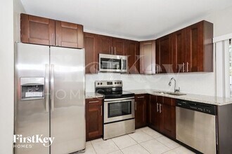 1811 NW 1st Way in Pompano Beach, FL - Building Photo - Building Photo