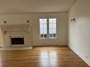 926 S Curson Ave in Los Angeles, CA - Foto de edificio - Building Photo