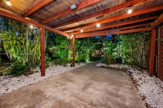 781 NE 75th St in Miami, FL - Building Photo - Building Photo
