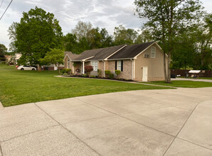 161 Honeysuckle Dr in White House, TN - Building Photo - Building Photo