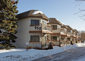 Aspen Ridge Condominiums Apartments