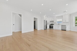 5 Cambridge Ter, Unit 1 in Boston, MA - Building Photo