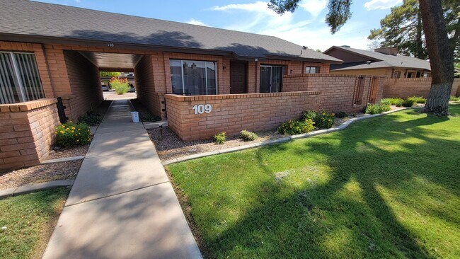 109 W Concorda Dr, Unit 101 in Tempe, AZ - Building Photo - Building Photo