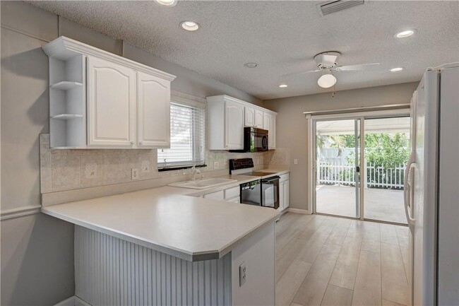 property at 7785 W Country Club Blvd