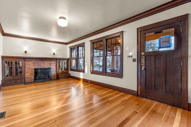 5343 SE 44th Ave in Portland, OR - Building Photo - Building Photo