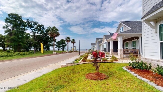 2506 Beach Blvd