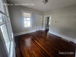 1547 Riverdale Rd SE in Roanoke, VA - Building Photo - Building Photo