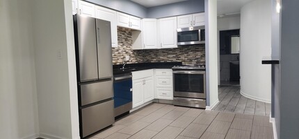 2300 Beau Monde Ln in Lisle, IL - Building Photo - Building Photo