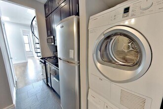 199 E 3rd St in New York, NY - Building Photo - Building Photo