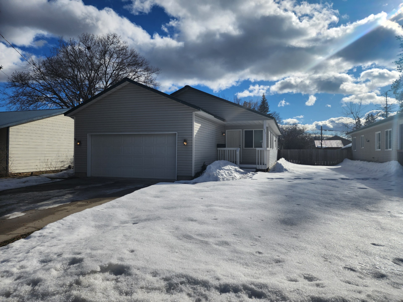 913 Pine St in Sandpoint, ID - Building Photo