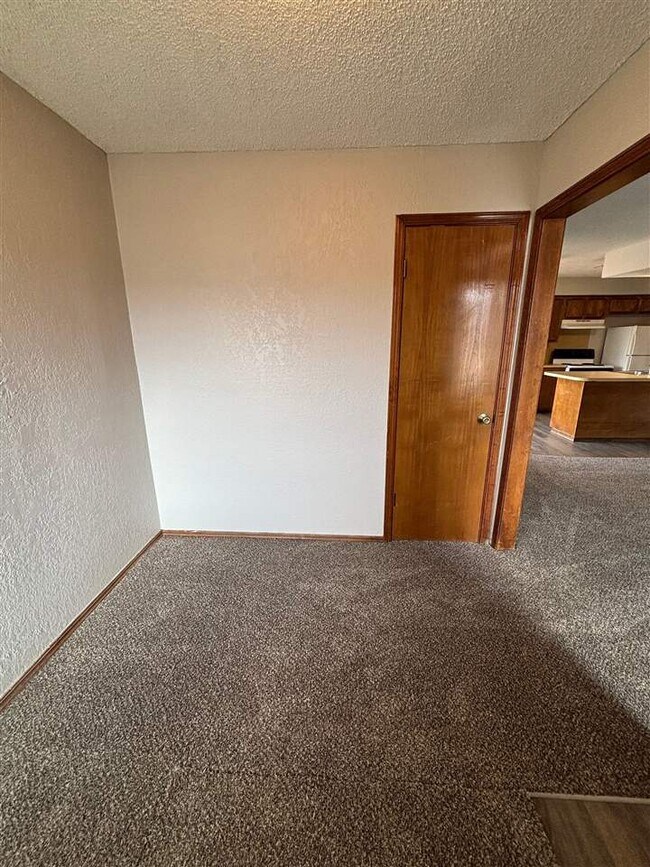 901 NE Tortoise Dr in Lawton, OK - Foto de edificio - Building Photo