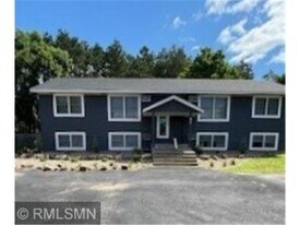 704 8th St N in Hudson, WI - Building Photo