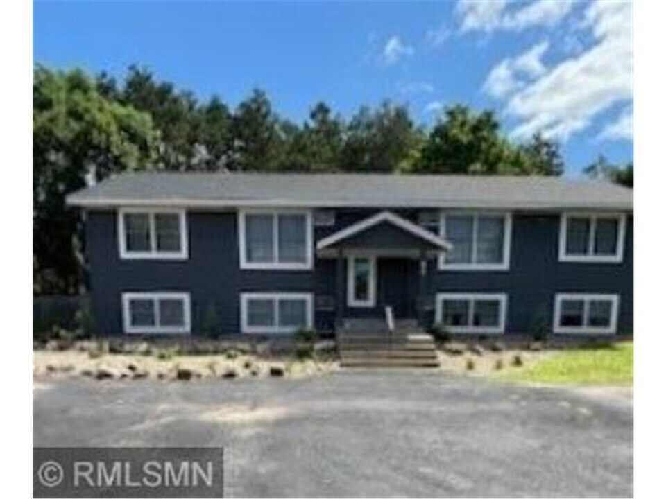 704 8th St N in Hudson, WI - Building Photo