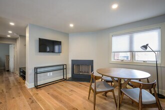 2100 Newport Pl NW in Washington, DC - Building Photo - Building Photo