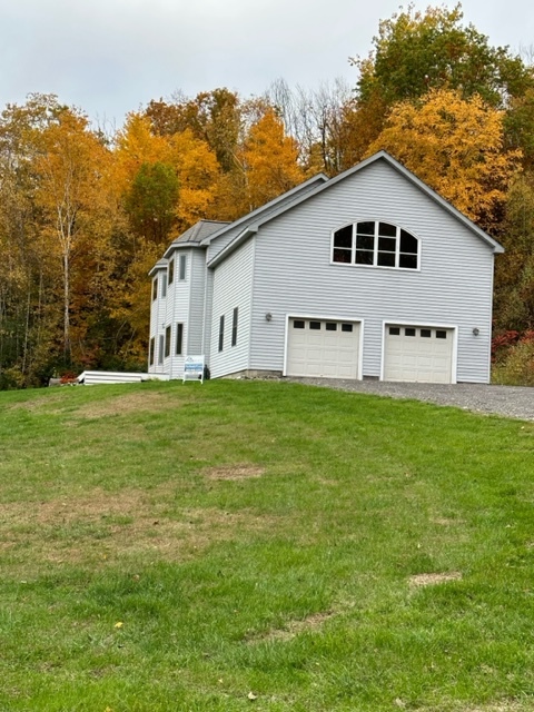 83 Whitetail Ridge Rd in Hinesburg, VT - Building Photo