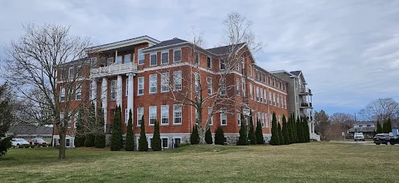 323 George St in Cobourg, ON - Building Photo