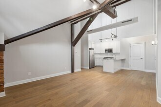 77 Van Dam St, Unit 408 in Saratoga Springs, NY - Building Photo - Building Photo