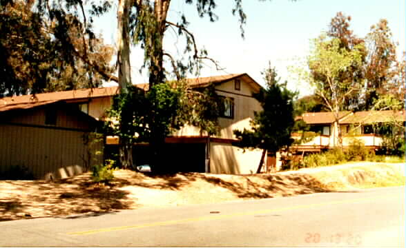 16959 Cedar Ct in Sonoma, CA - Foto de edificio