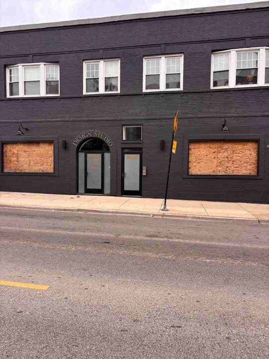 5107 W Montrose Ave in Chicago, IL - Building Photo