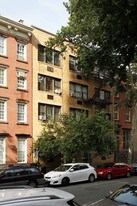 240 E 32nd St in New York, NY - Building Photo