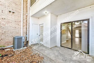 1620 Wellington in Beaumont, TX - Building Photo - Building Photo