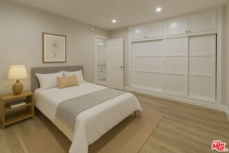 854 S Sherbourne Dr in Los Angeles, CA - Building Photo - Building Photo