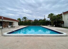 4169 SW 67th Ave, Unit 209A in Davie, FL - Building Photo