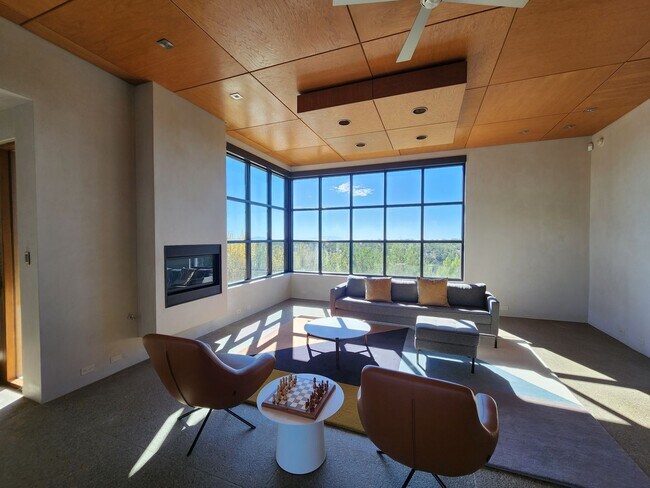 875 Camino Francisca in Santa Fe, NM - Building Photo - Building Photo