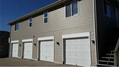 11001 NW Lema Dr, Unit D in Parkville, MO - Building Photo - Building Photo