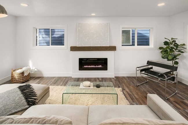 property at 5133 S Frontenac St