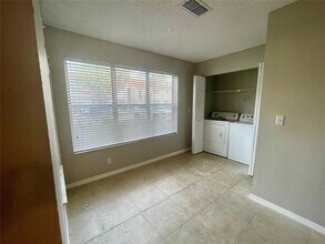 3350 Pinewalk Dr N, Unit 1413 in Margate, FL - Building Photo - Building Photo
