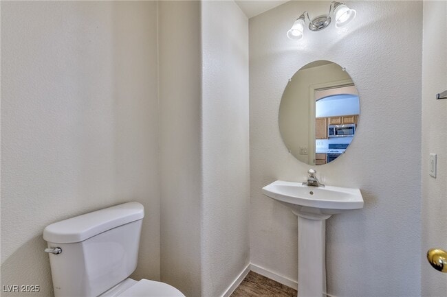 property at 997 E Scarlet Haze Ave