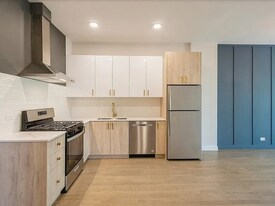 841 N Mozart St, Unit A08C in Chicago, IL - Building Photo