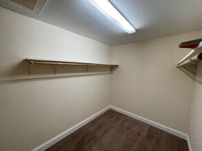 2717 Panther Dr in Raleigh, NC - Foto de edificio - Building Photo