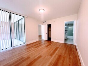 8419 Forest Hills Dr in Coral Springs, FL - Building Photo - Building Photo