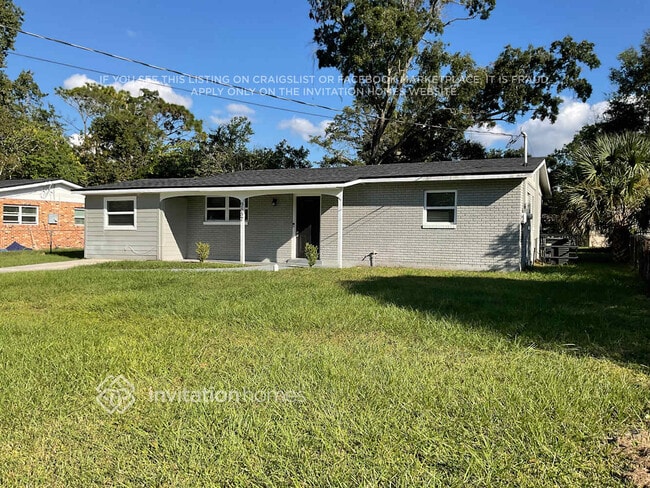 9557 Priory Ave in Jacksonville, FL - Foto de edificio - Building Photo