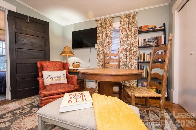 109 Pearson Dr in Asheville, NC - Building Photo - Building Photo