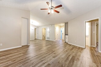 9185 Sunset Dr in Jonesboro, GA - Building Photo - Building Photo