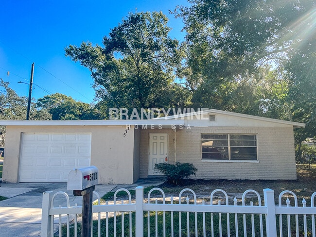 property at 5711 N 43rd St